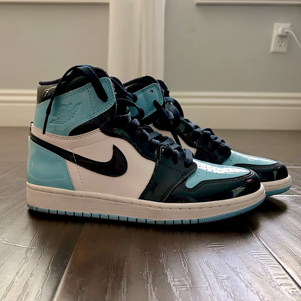 Nike The Women's Air Jordan 1 Retro High OG Blue Chill - 100% Authentic
